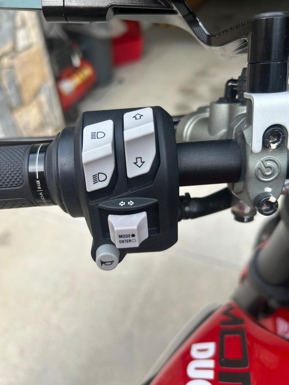 Ducati Monster 937 (2021 - 25) (6)