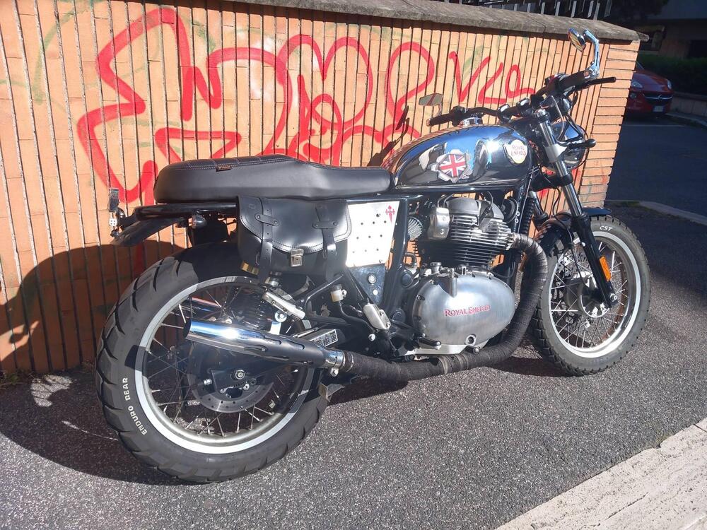 Royal Enfield Interceptor 650 Chrome (2020) (6)