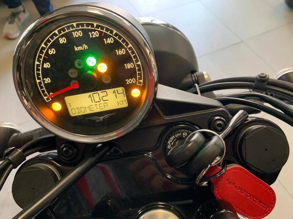 Moto Guzzi V7 III Limited (2018) (5)