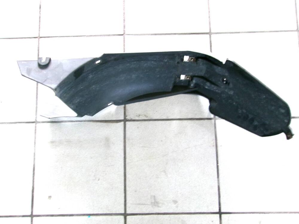 PARAFANGO POSTERIORE BMW F 650 CS SCARVER