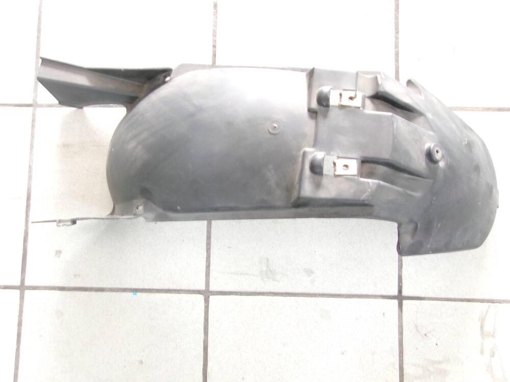 PARAFANGO POSTERIORE BMW F 650 CS SCARVER (3)