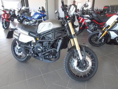 Benelli Leoncino 800 Trail (2022 - 26) usata