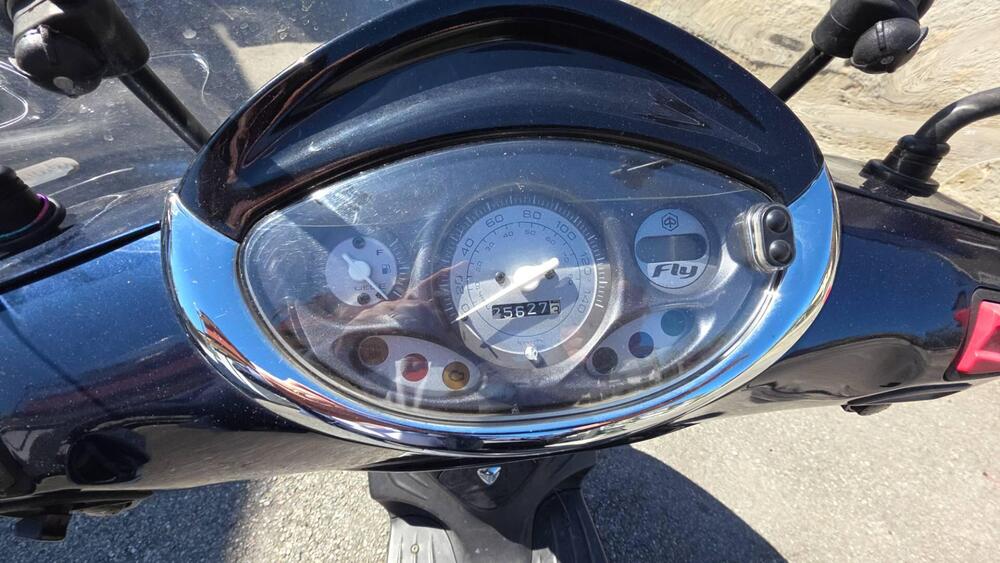 Piaggio Fly 125 4T 3V (2013 - 17) (2)