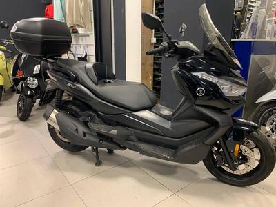 Voge Sfida SR4 MAX (2024 - 26) usata