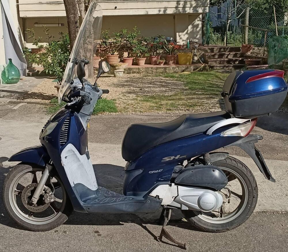 Honda SH 150i (2005 - 08) (2)
