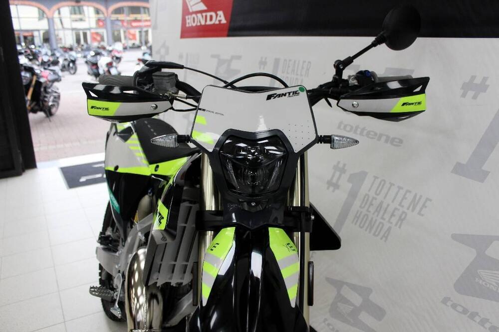 Fantic Motor XE 125 Black Edition (2024) (4)