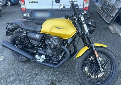 Moto Guzzi V7 III Stone (2017 - 20) usata