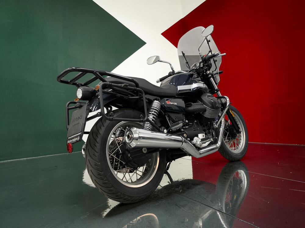 Moto Guzzi V7 Stone Special Edition (2022 - 25) (3)