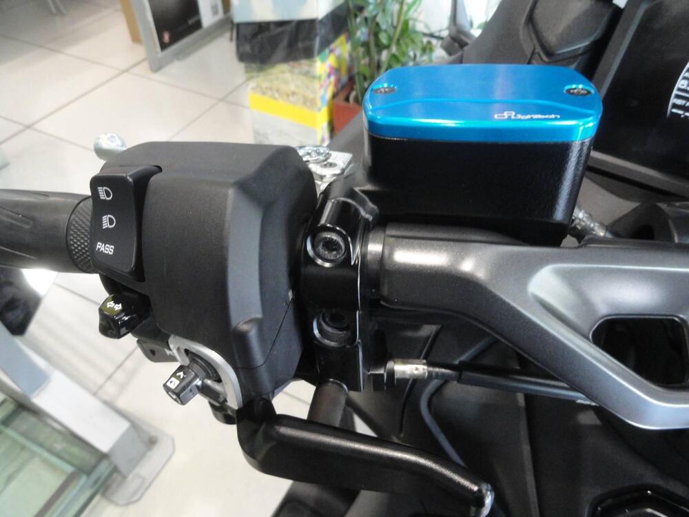 Yamaha T-Max 560 (2025 - 26) (6)