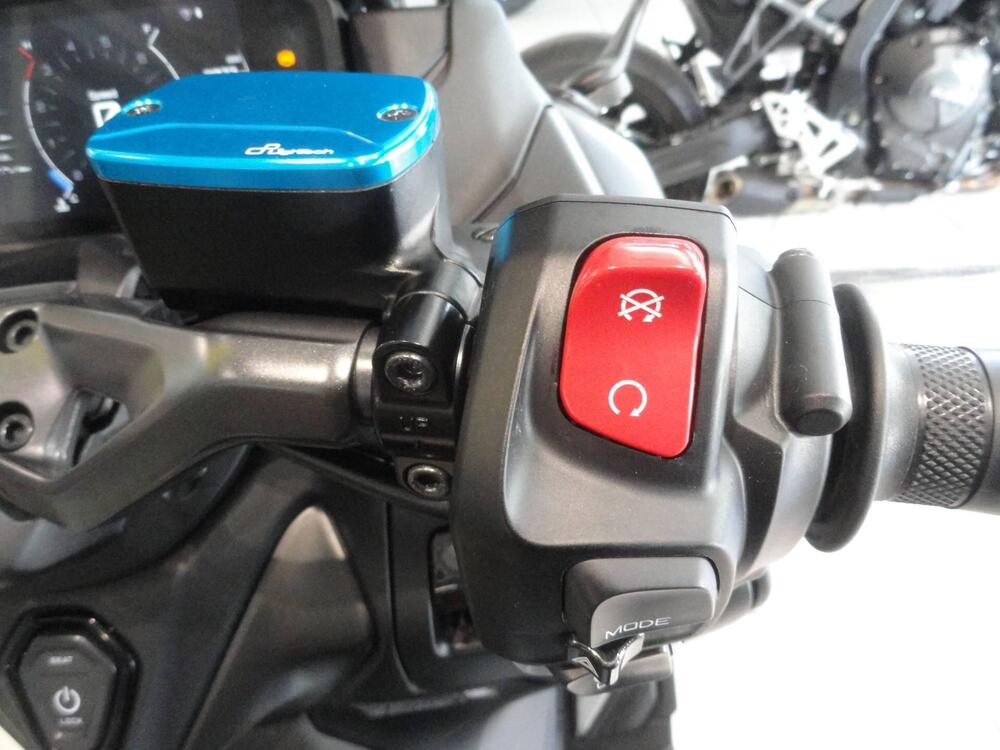 Yamaha T-Max 560 (2025 - 26) (7)