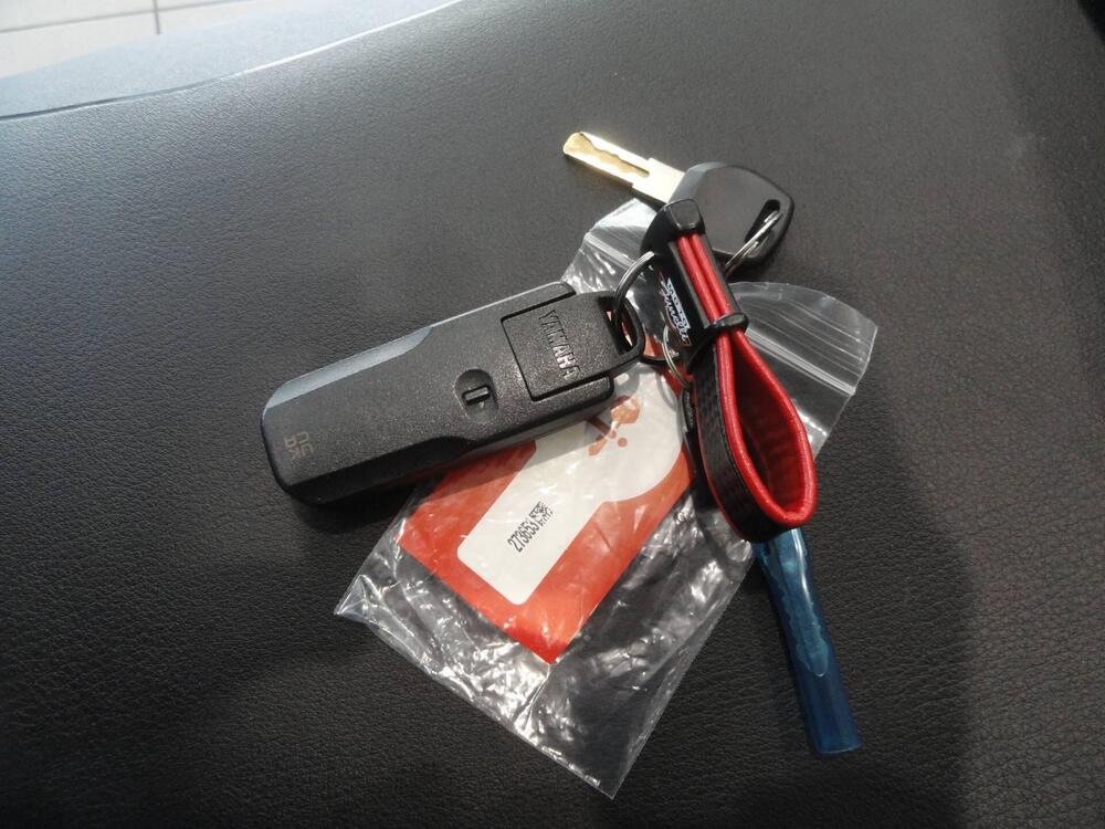 Yamaha T-Max 560 (2025 - 26) (13)