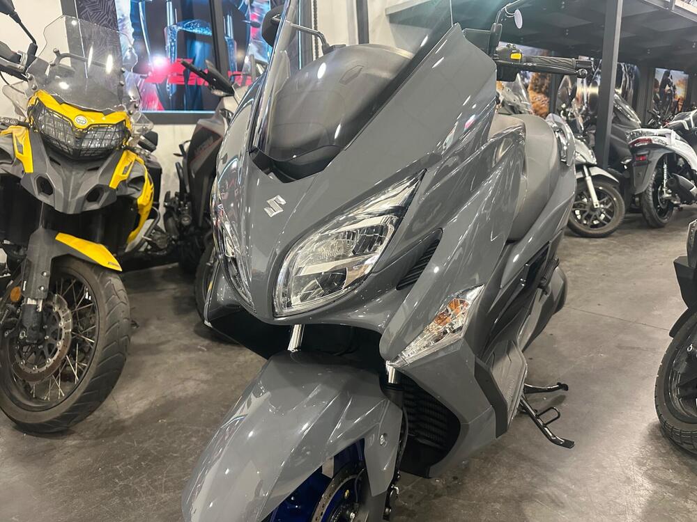 Suzuki Burgman 400 (2022 - 24) (3)