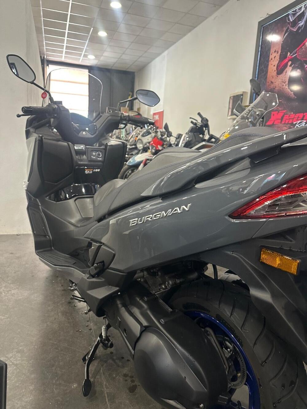 Suzuki Burgman 400 (2022 - 24) (8)