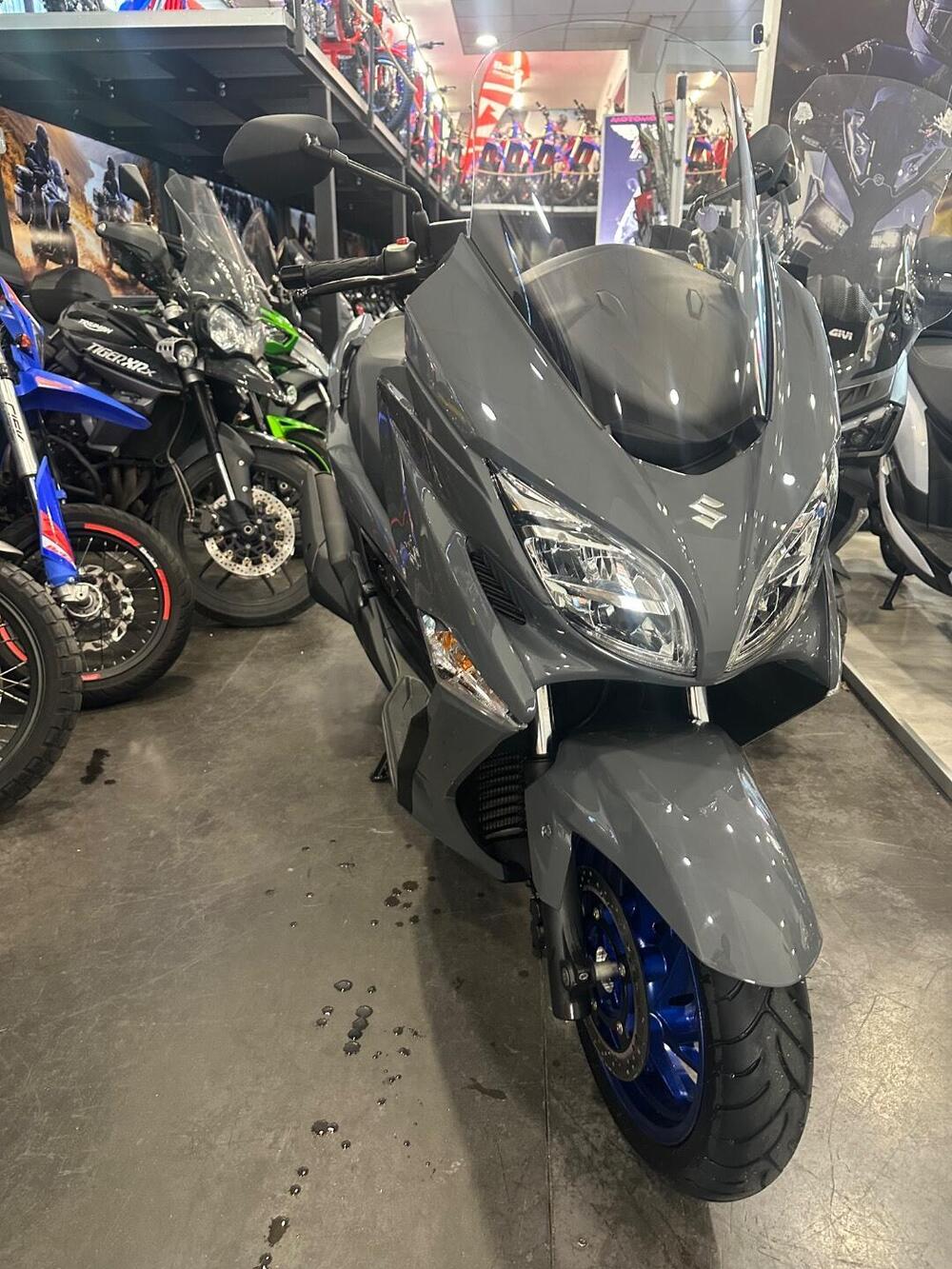 Suzuki Burgman 400 (2022 - 24) (9)