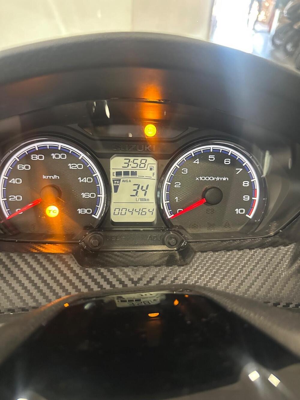 Suzuki Burgman 400 (2022 - 24) (13)