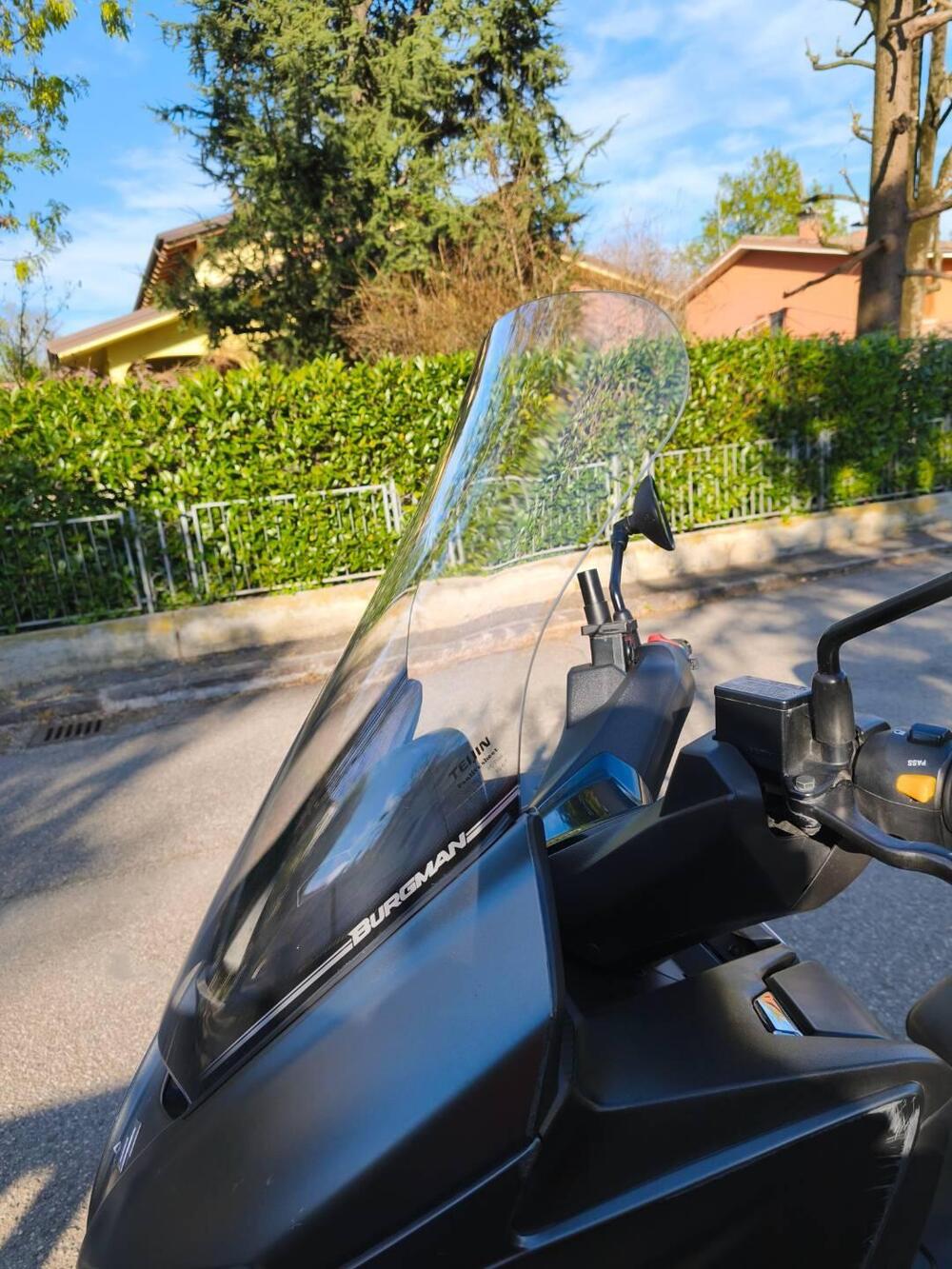 Vetro Alto Burgman 400 dal2018 Suzuki (2)