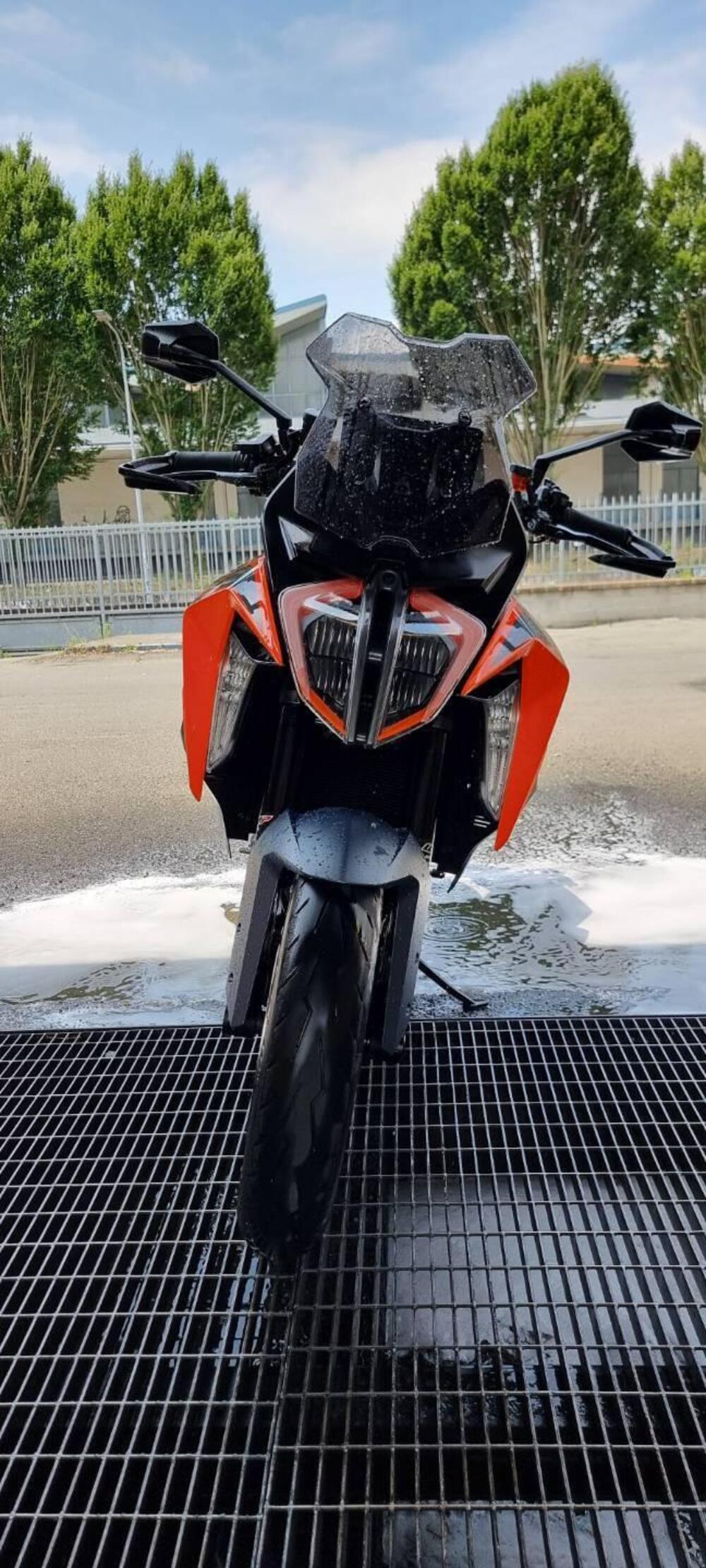 KTM 1290 Super Duke GT (2022 - 25) (4)