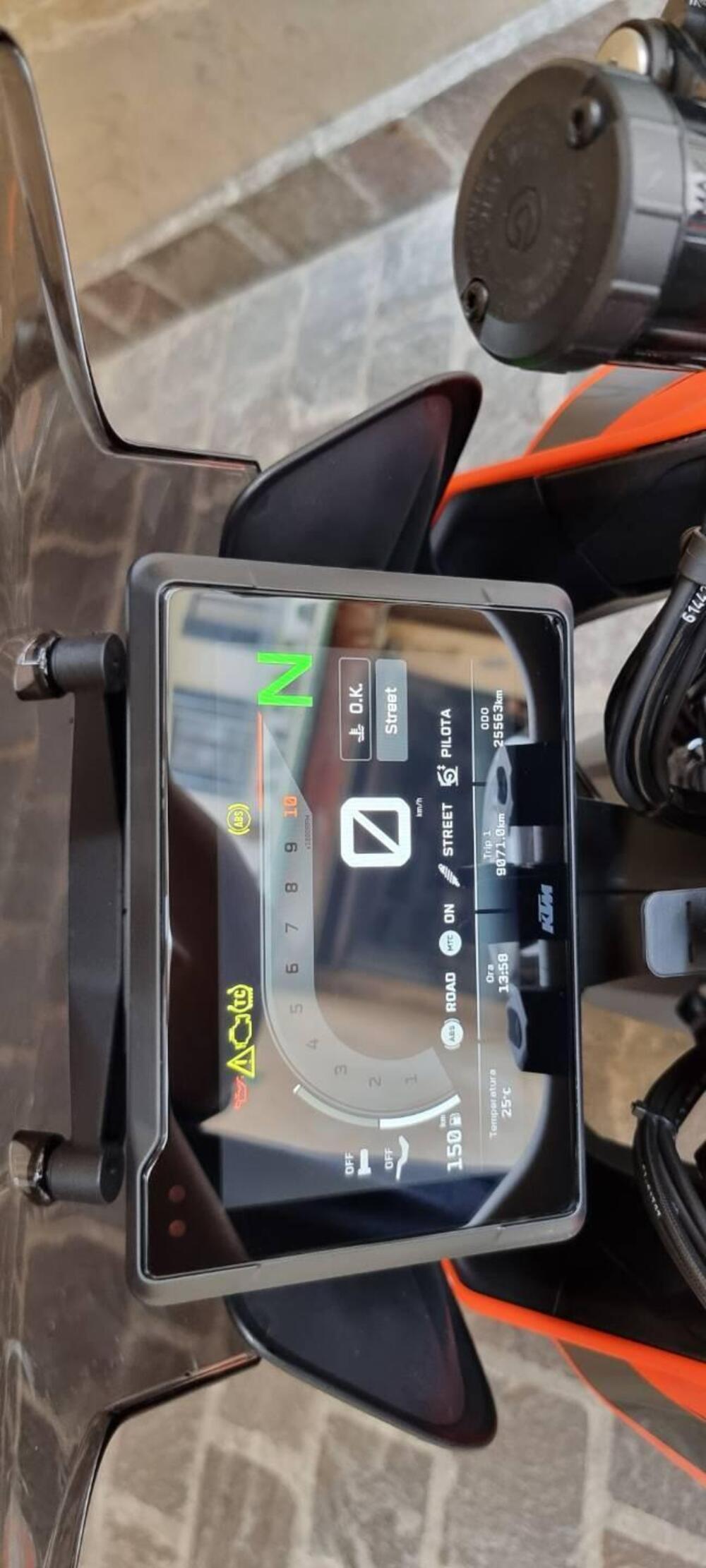 KTM 1290 Super Duke GT (2022 - 25) (5)