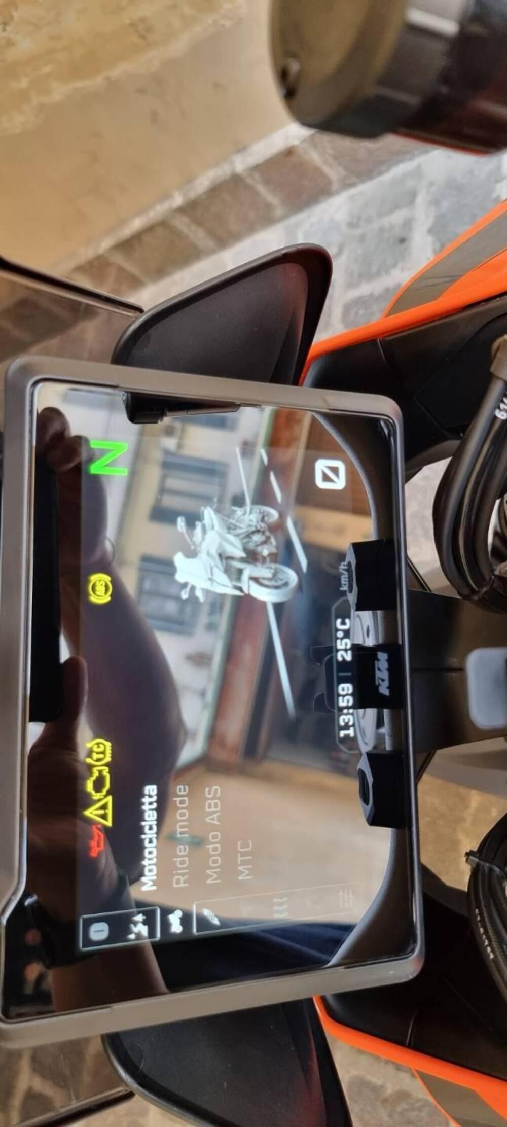 KTM 1290 Super Duke GT (2022 - 25) (6)