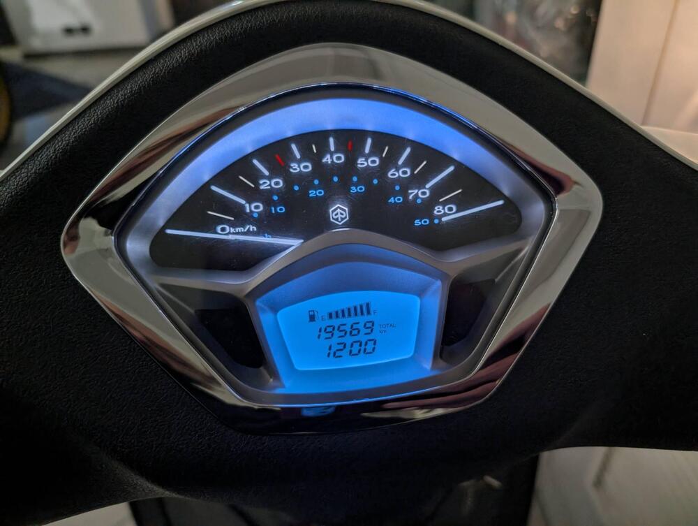 Piaggio Liberty 50 i-get (2016 - 18) (3)