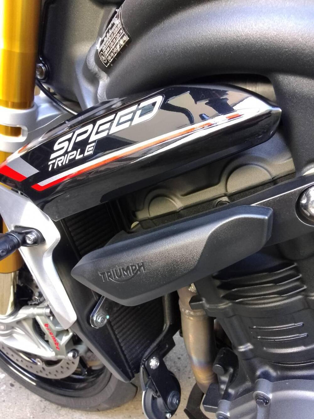 Triumph Speed Triple 1200 RS (2021 - 24) (2)