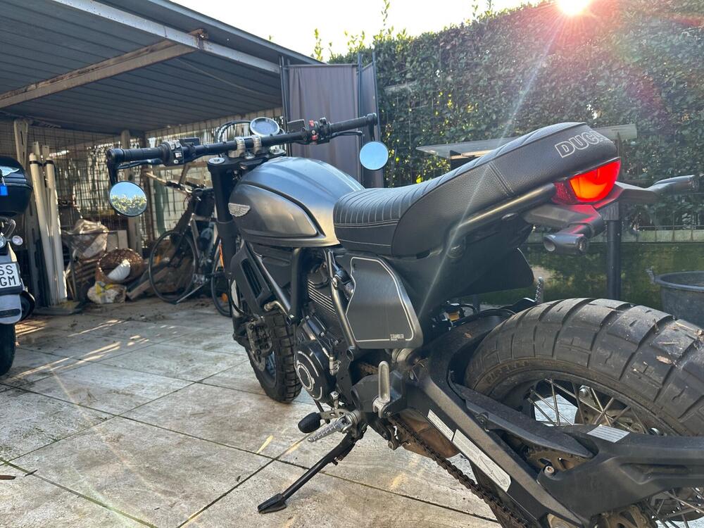 Ducati Scrambler 800 Night Shift (2021 - 22) (6)