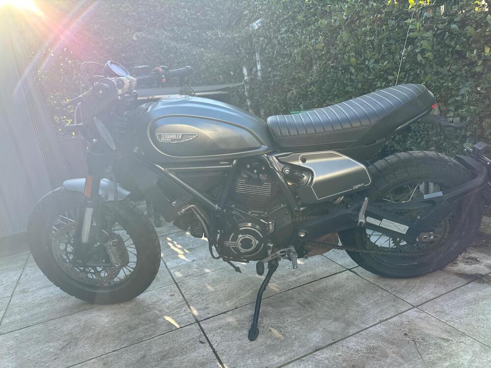 Ducati Scrambler 800 Night Shift (2021 - 22) (2)