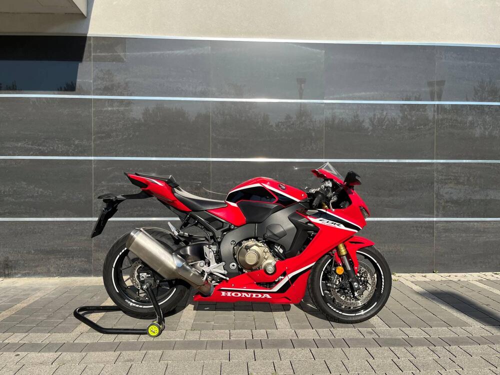 Honda CBR 1000 RR Fireblade (2017 - 19) (2)