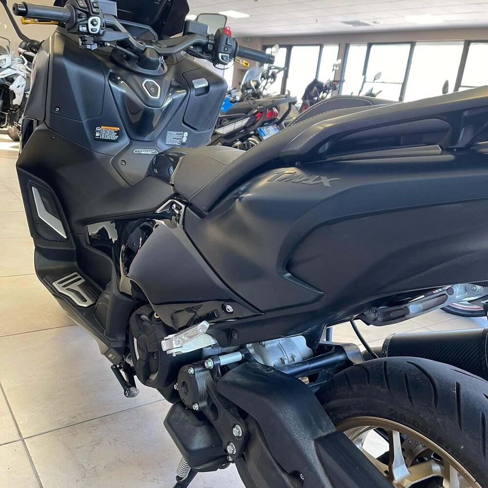 Yamaha T-Max 560 Tech Max (2022 - 24) (9)