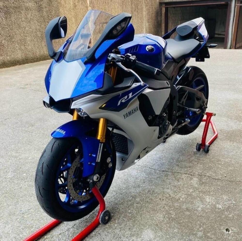 Yamaha YZF R1 (2015 - 16) (2)