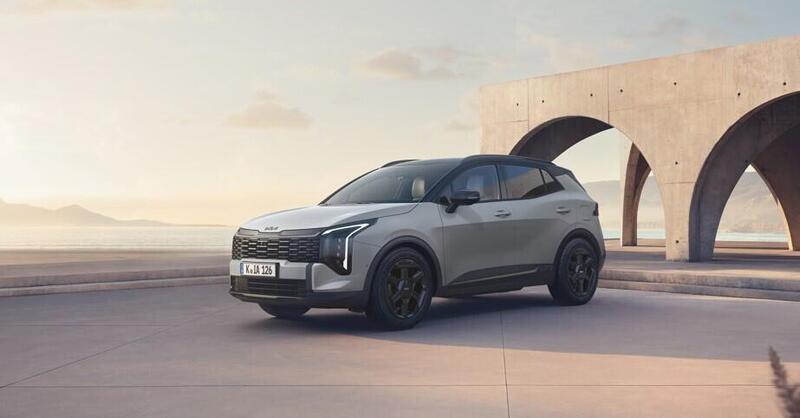Kia rinnova Sportage con la Black Edition: look total black e motore Full Hybrid