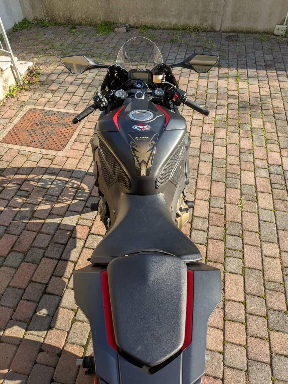 Honda CBR 1000 RR Fireblade (2017 - 19) (2)