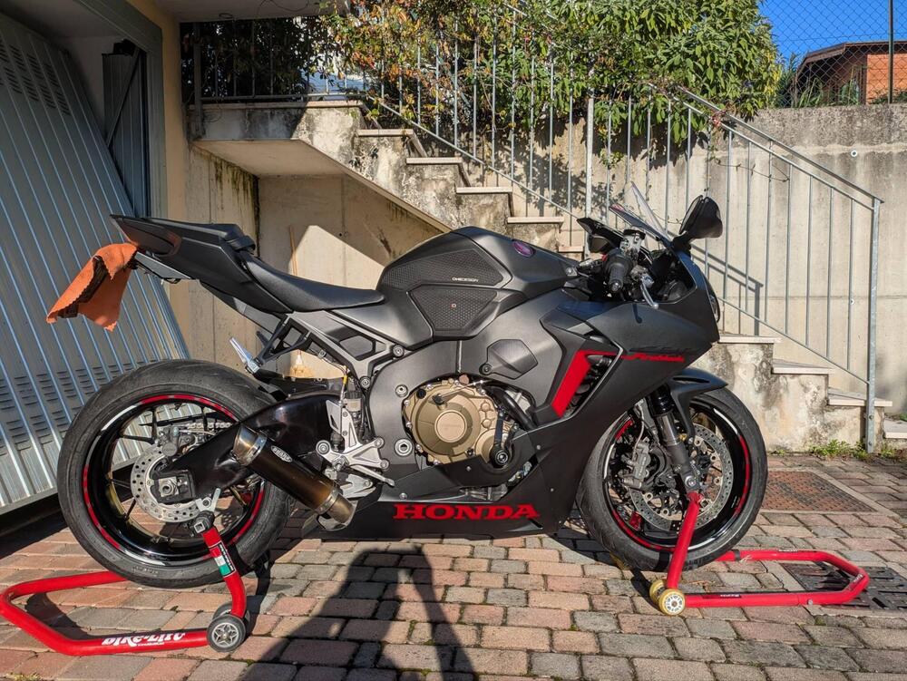 Honda CBR 1000 RR Fireblade (2017 - 19) (3)
