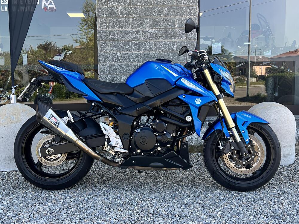 Suzuki GSR 750 ABS (2010 - 17)