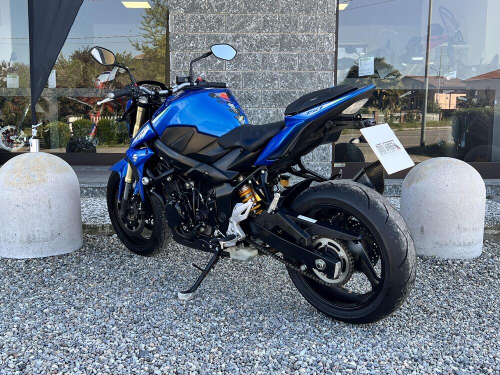 Suzuki GSR 750 ABS (2010 - 17) (5)