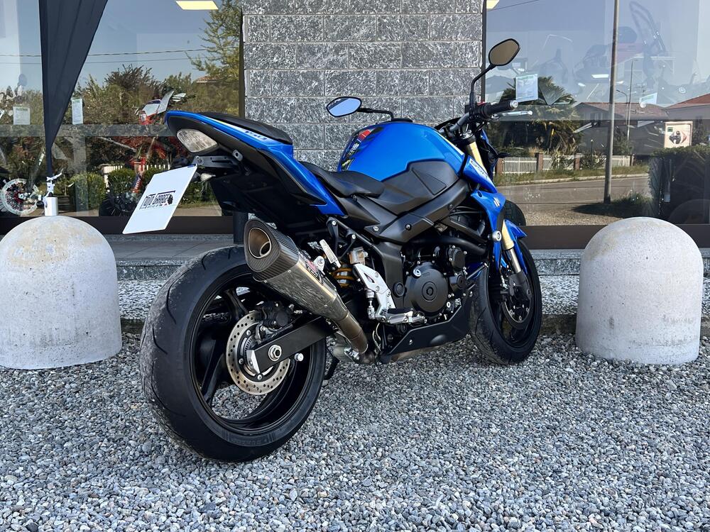 Suzuki GSR 750 ABS (2010 - 17) (6)