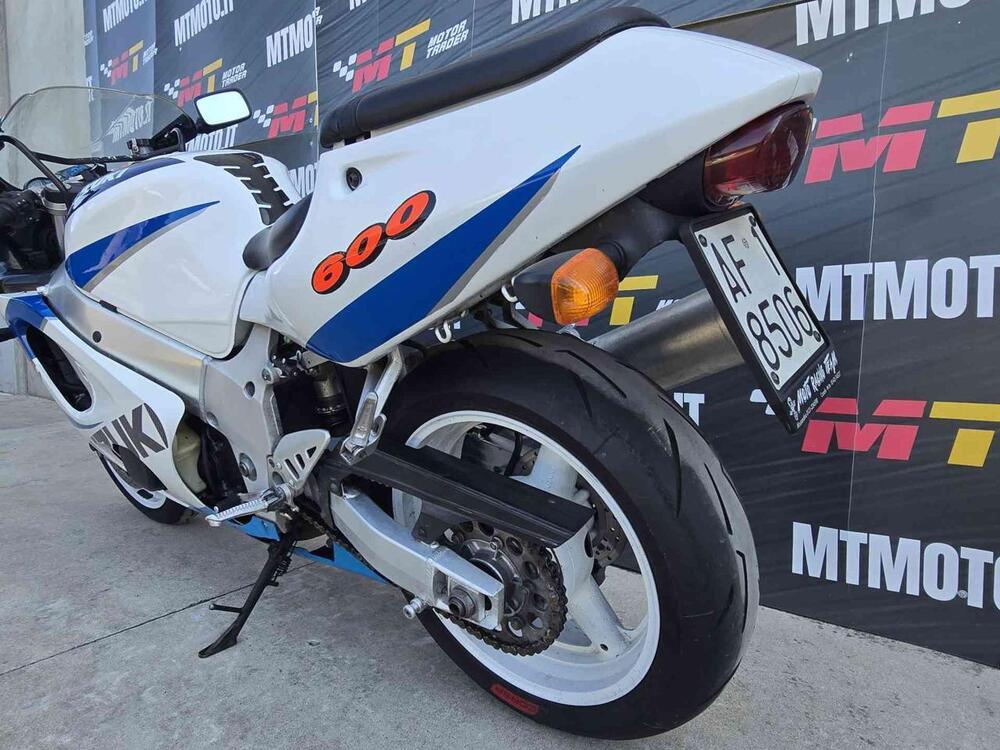 Suzuki GSX R 600 (1997 - 00) (5)