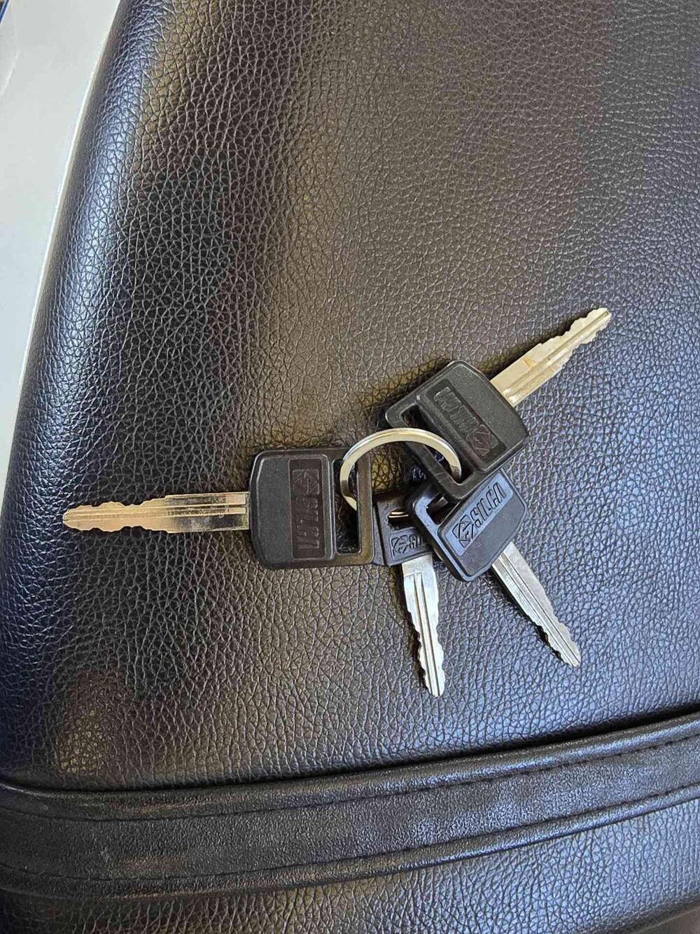 Suzuki GSX R 600 (1997 - 00) (26)