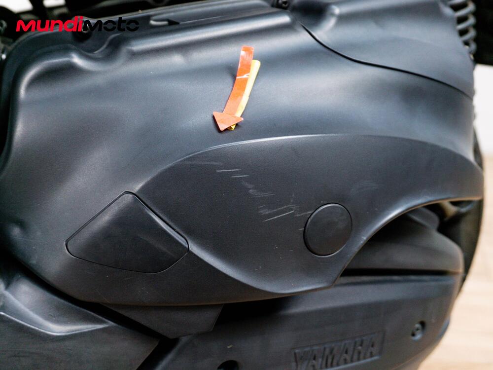 Yamaha X-Max 400 Iron Max ABS (2016) (14)