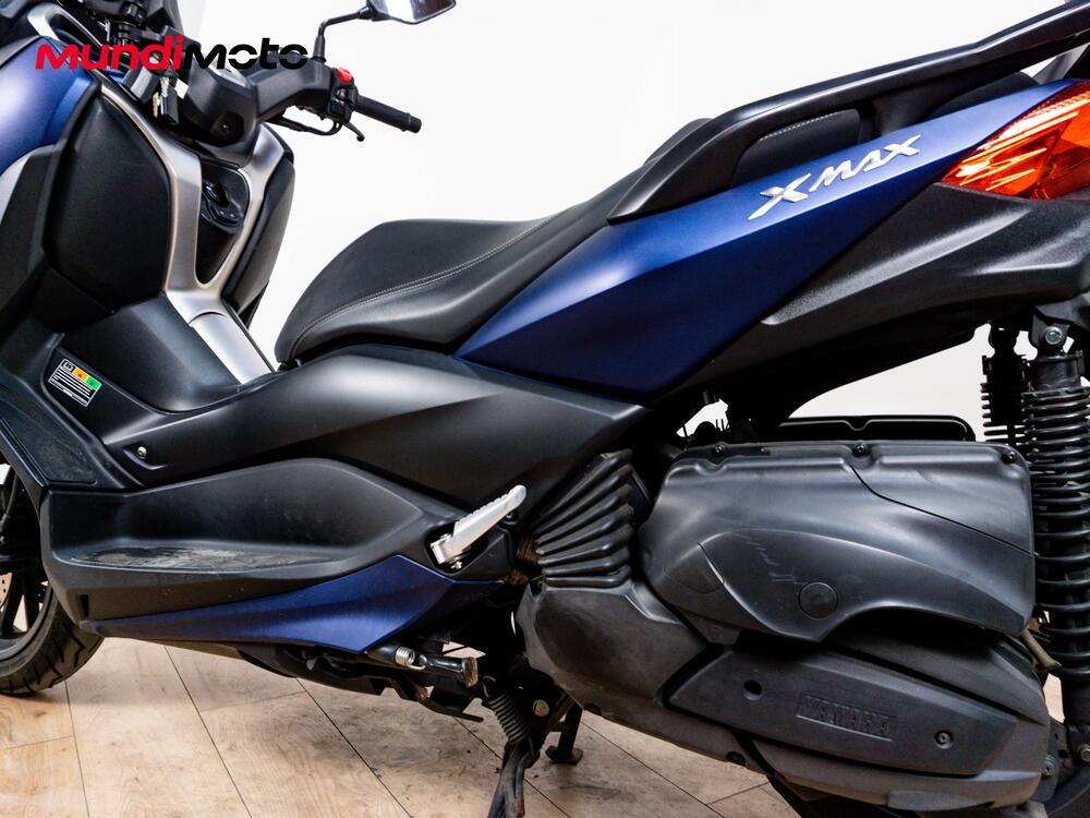 Yamaha X-Max 400 Iron Max ABS (2016) (10)