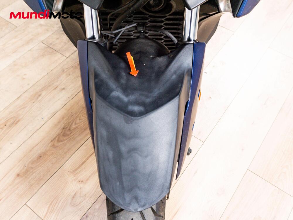 Yamaha X-Max 400 Iron Max ABS (2016) (15)