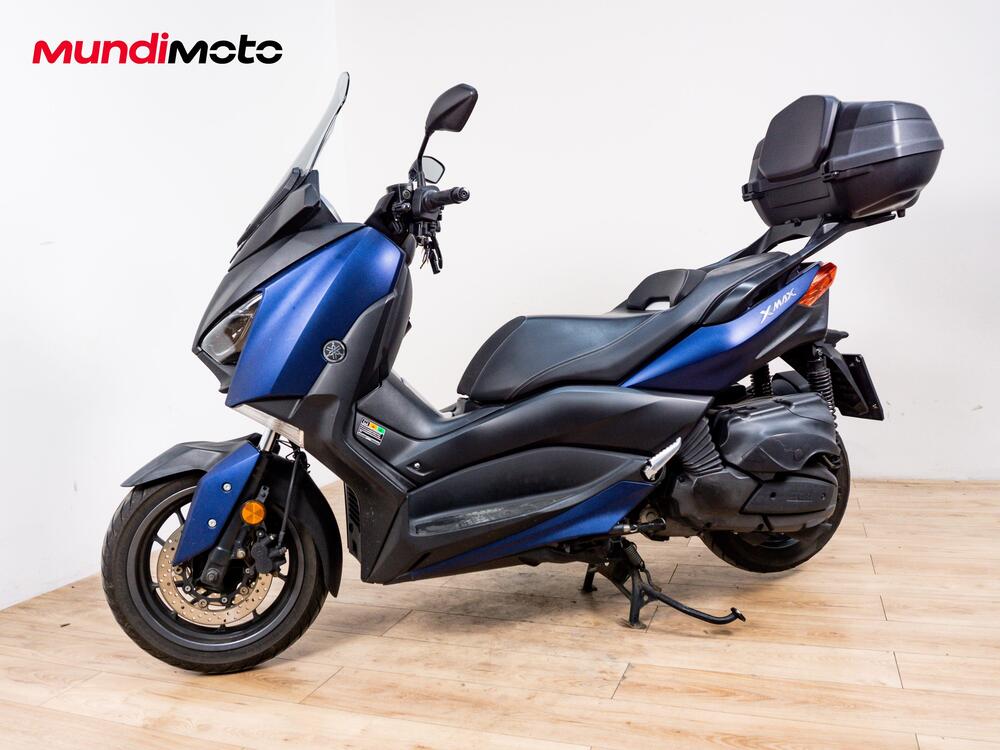 Yamaha X-Max 400 Iron Max ABS (2016) (8)