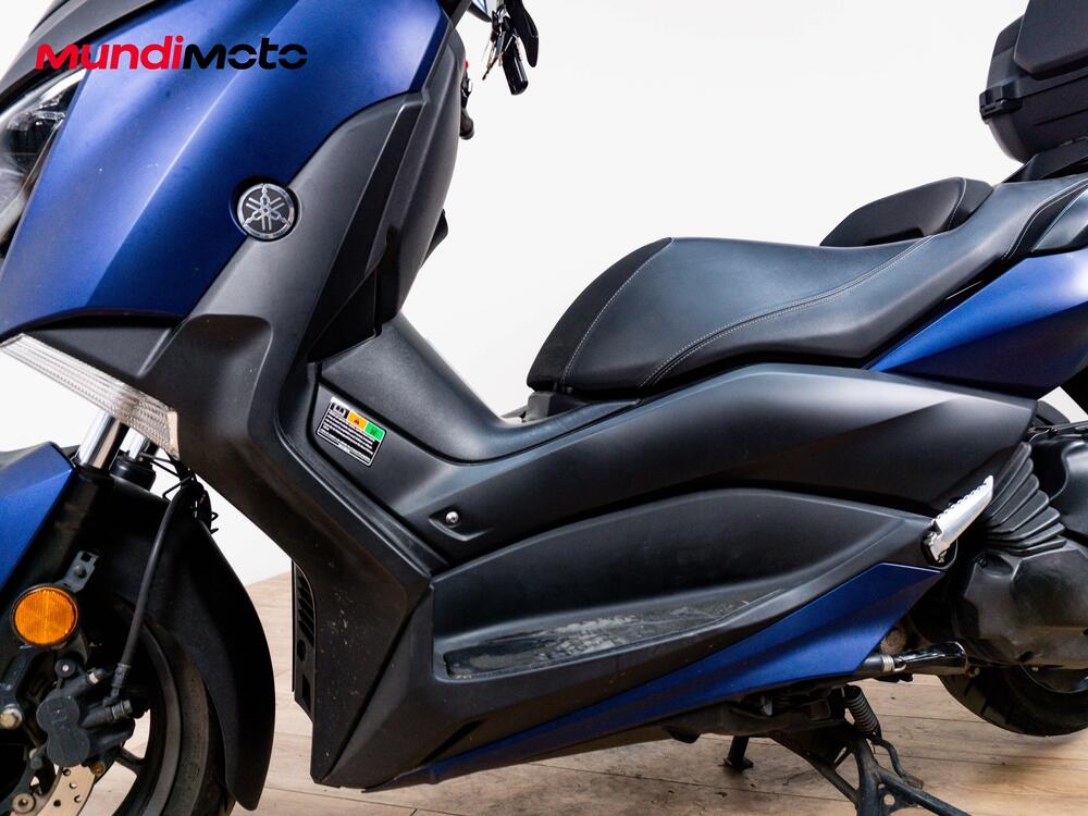 Yamaha X-Max 400 Iron Max ABS (2016) (9)