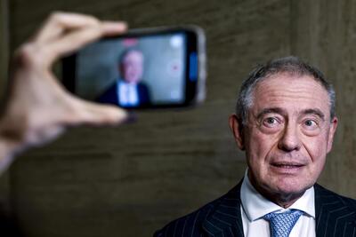 Benzina e gasolio non scendono: il governo convoca le compagnie petrolifere