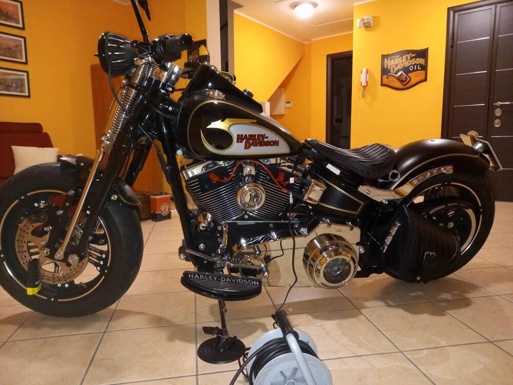 Harley-Davidson 1690 Fat Boy Special (2010 - 17) - FLSTF (2)