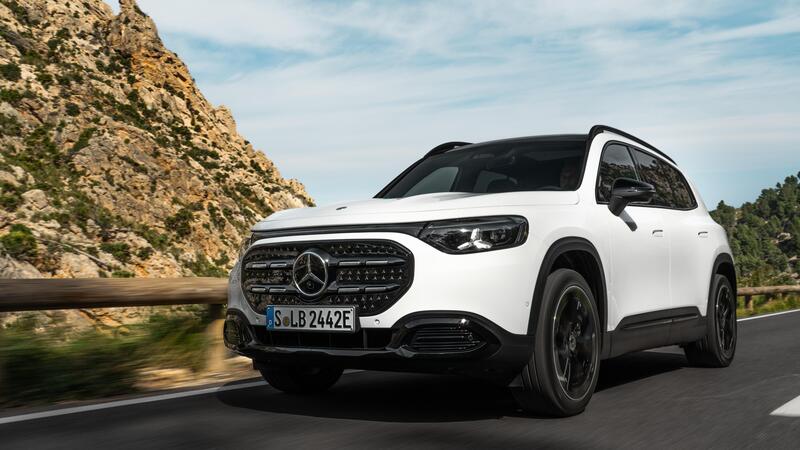 Mercedes GLB sempre pi&ugrave; verso l'elettrificazione: ecco quanto cambia