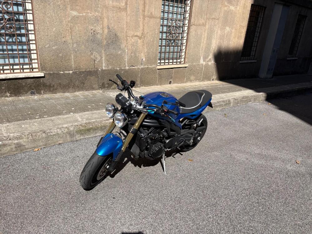 Triumph Speed Triple 1050 (2005 - 11) (2)