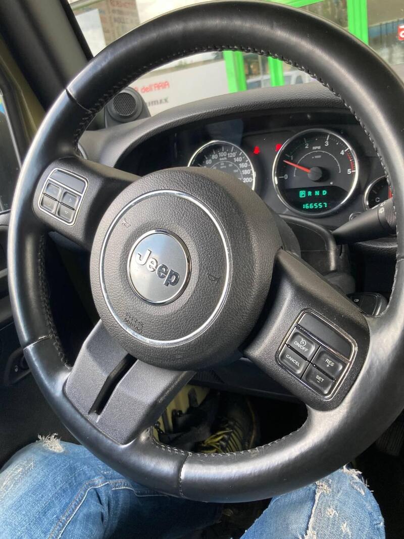 Jeep Wrangler usata a Bergamo (4)