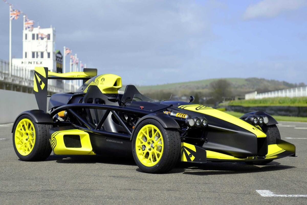 È davvero legale su strada? La Ariel Atom 4RR ha 525 CV, pesa nulla e umilia qualsiasi hypercar