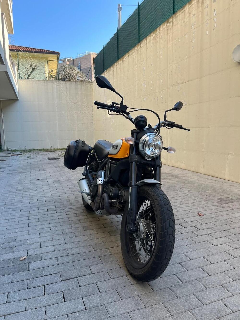 Ducati Scrambler 800 Classic (2015 - 16) (2)